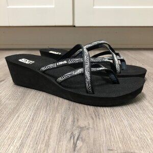 Teva Women's Size 11 Sandals Black Platform Wedge Crossover Straps Flip Flops